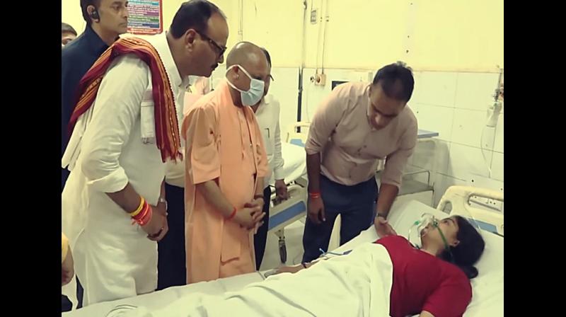 लखनऊ हादसा : योगी सरकार ने की आर्थिक मदद की घोषणा, मृतकों के परिजनों लखनऊ हादसा : योगी सरकार ने की आर्थिक मदद की घोषणा, मृतकों के परिजनों