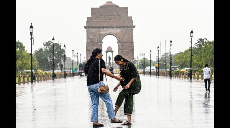 दिल्ली-एनसीआर में गर्मी से राहत, पूरे हफ्ता 40 डिग्री से नीचे रहेगा दिल्ली-एनसीआर में गर्मी से राहत, पूरे हफ्ता 40 डिग्री से नीचे रहेगा