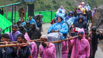अमरनाथ यात्रा 2026: कड़ी सुरक्षा के बीच चौथा जत्था जम्मू से रवाना, 6,721 श्रद्धालु शामिल