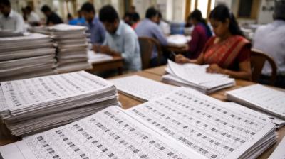 एसआईआर के बाद पश्चिम बंगाल की अंतिम मतदाता सूची जारी, हटाए गए 61 लाख से अधिक नाम