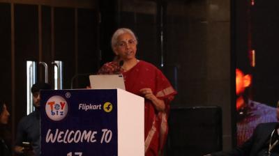 भारत को 179 अरब डॉलर के वैश्विक खिलौना बाजार में 25 प्रतिशत हिस्सेदारी हासिल करने का लक्ष्य रखना चाहिए: निर्मला सीतारमण