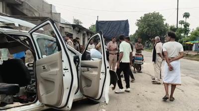 उमरिया में ट्रक से टकराई तेज रफ्तार कार, 3 वर्षीय मासूम समेत 4 की मौत