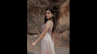 'लेनिन' की सक्सेस मीट के दौरान भावुक हुईं अभिनेत्री भाग्यश्री बोरसे, फैंस को कहा 'शुक्रिया'