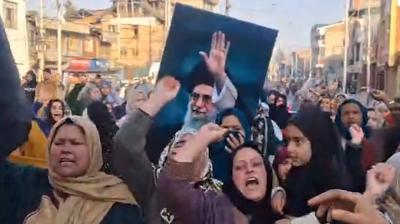 श्रीनगर समेत कई शहरों में खामेनेई की मौत के विरोध में प्रदर्शन, ट्रैफिक डायवर्ट