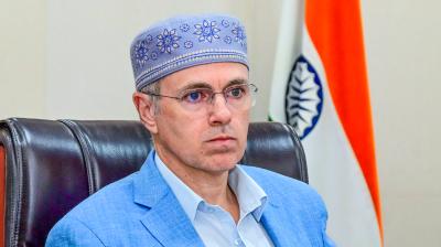मजार-ए-शुहादा जाने की मनाही पर उमर अब्दुल्ला ने जताई कड़ी आपत्ति, बीजेपी के नोटिस का भी दिया जवाब और दी इतिहास पढ़ने की नसीहत
