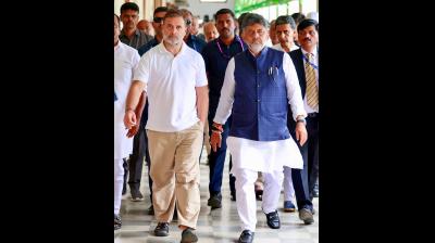 राहुल गांधी की वापसी के बाद कर्नाटक कैबिनेट विस्तार की संभावना