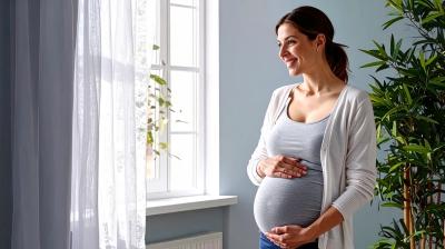 प्रेग्नेंसी में कैसे बढ़ता है चेहरे का ग्लो, जानिए शरीर में क्या-क्या होते हैं बदलाव