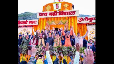 बद्रीनाथ धाम विवाद: पांडा पंचायत की सीएम धामी से मांग, पैसे लेकर विशेष दर्शन कराने की भी हो जांच