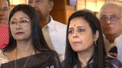 टीएमसी के बागी सांसदों को बुलाने पर भड़का विपक्ष, सर्वदलीय बैठक से कांग्रेस, सपा और 'आप' का वॉकआउट