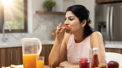 सिर्फ मीठी चीजों में ही नहीं, इन पैक्ड फूड्स में भी छिपी होती है चीनी
