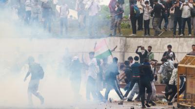 'संसद चलो' मार्च में उपद्रवियों के खिलाफ एक्शन, कनॉट प्लेस और पार्लियामेंट स्ट्रीट थानों में एफआईआर दर्ज