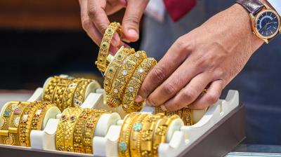 इजरायल-ईरान युद्ध के बीच सुरक्षित निवेश की बढ़ी मांग, सोना-चांदी 3 प्रतिशत उछले