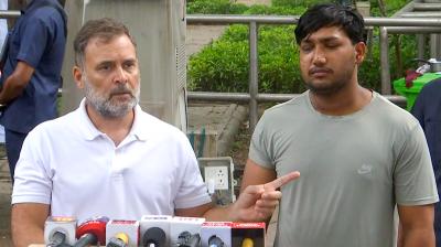 'सरकार छात्रों को डराना-धमकाना और मारना बंद करे', पेपर लीक प्रदर्शन पर राहुल गांधी का केंद्र पर हमला