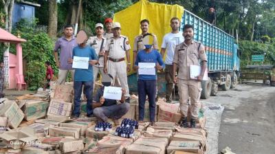 असम में नशे के खिलाफ बड़ी कार्रवाई, 3.18 करोड़ रुपये की प्रतिबंधित कफ सिरप जब्त; दो तस्कर गिरफ्तार