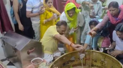 दिल्ली से हरिद्वार तक : सावन के पहले सोमवार पर शिवालयों में तड़के से