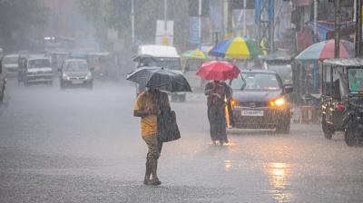 आईएमडी ने कई राज्यों में आंधी-तूफान और भारी बारिश के लिए रेड और ऑरेंज
