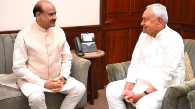 पीएम मोदी के बाद लोकसभा स्पीकर से मिले नीतीश कुमार, राजनीतिक हलकों