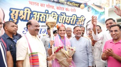 लोकसभा अध्यक्ष ओम बिरला ने सीडब्ल्यूजी 2026 की गोल्ड मेडलिस्ट बॉक्सर