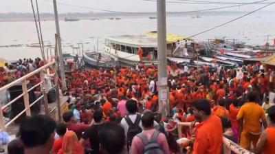 सावन का दूसरा सोमवार: काशी विश्वनाथ में भक्तों का सैलाब, गंगा के बढ़ते जलस्तर के बीच कड़े सुरक्षा इंतजाम