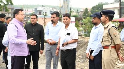 देहरादून: सीएम पुष्कर सिंह धामी ने पुल के एप्रोच रोड के पुनर्निर्माण