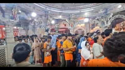 सावन की शिवरात्रि पर झंडेवालन और दूधेश्वर नाथ मठ महादेव मंदिर में