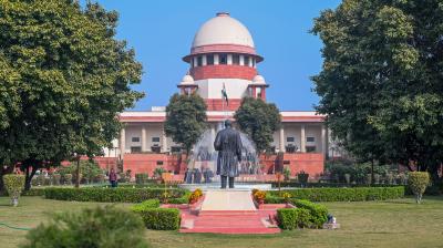 'कॉकरोच' टिप्पणी वाले पीआईएल पर सुप्रीम कोर्ट का नोटिस, 10 सितंबर को