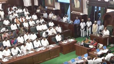 तमिलनाडु विधानसभा ने 'नीट' को खत्म करने का प्रस्ताव पास किया, भाजपा ने किया वॉकआउट