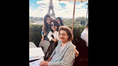 एक फ्रेम में दिखीं कपूर परिवार की 4 पीढ़ियां, नीतू कपूर ने शेयर की दुर्लभ तस्वीर