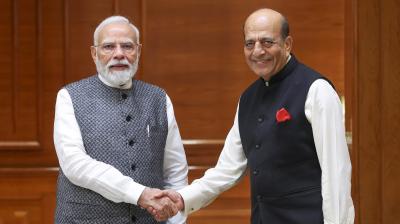 नई दिल्ली : प्रधानमंत्री मोदी से मिले बांग्लादेश में भारत के
