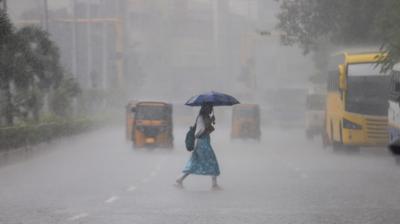 तमिलनाडु में 17 अगस्त तक भारी बारिश की चेतावनी, लोगों को घर में रहने की सलाह