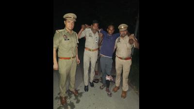 बरेली: नाबालिग से रेप का आरोपी गिरफ्तार, पुलिस मुठभेड़ में पैर में