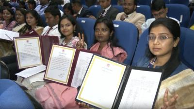BPSC अभ्यर्थियों को नियुक्ति पत्र: किसी ने 16 घंटे पढ़कर तो किसी ने