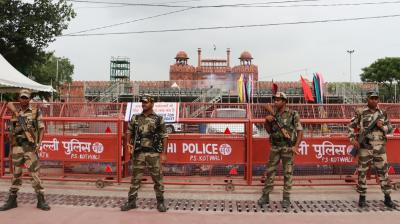स्वतंत्रता दिवस से ठीक पहले दिल्ली में पांच जगहों पर बम की धमकी