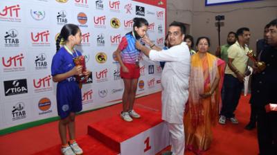 गुजरात के उपमुख्यमंत्री ने टेबल टेनिस विजेताओं को किया सम्मानित,