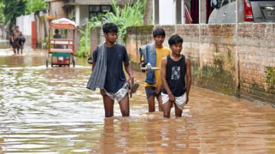 असम में बाढ़ से मरने वालों की संख्या 104 हुई, 78,000 से ज्यादा लोग