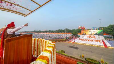 80वें स्वतंत्रता दिवस पर पीएम मोदी ने चुनी लाल पगड़ी : 'वंदे मातरम'