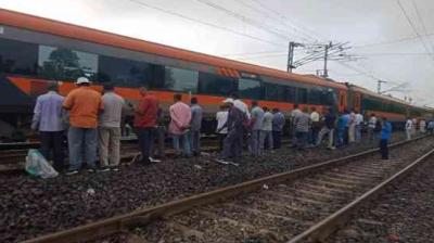 झारखंड : सिल्ली-बोकारो रेलखंड पर श्रावणी मेला स्पेशल ट्रेन की बोगी