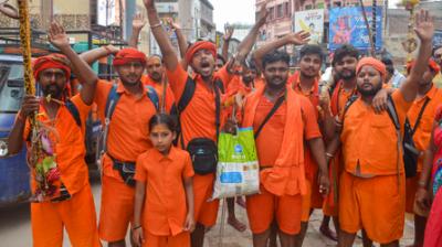 सावन का तीसरा सोमवार : वाराणसी में भक्तों और कांवड़ियों की उमड़ी भारी भीड़, प्रशासन ने किए खास इंतजाम
