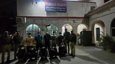 नोएडा में होली के दौरान दो सोसाइटियों में बवाल, मारपीट के वीडियो वायरल, 10 आरोपी गिरफ्तार