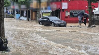 दक्षिण कोरिया: मूसलाधार बारिश से तबाही, भूस्खलन में एक की मौत
