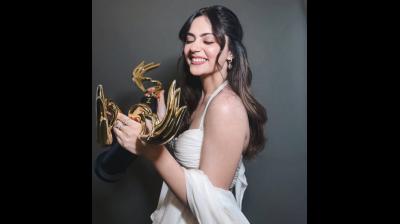 दो जी सिने अवॉर्ड मिलने पर बोलीं अनीत पड्डा, 'मैंने मेहनत से अपने पापा का सपना पूरा किया'