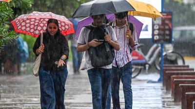 दिल्ली-एनसीआर में आज बारिश के आसार, बादलों के बीच उमस से राहत की