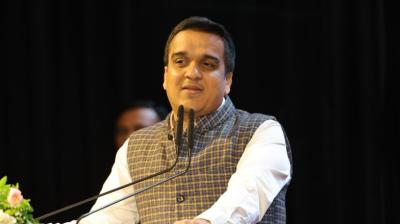 गुजरात के उपमुख्यमंत्री ने फूड डिलीवरी क्षेत्र से इलेक्ट्रिक वाहनों