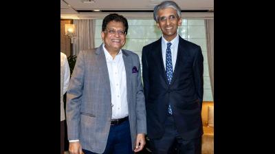 सिंगापुर दौरे के दौरान वैश्विक उद्योग जगत के प्रमुखों से मिले पीयूष गोयल, भारत की मजबूत अर्थव्यवस्था और निवेश अवसरों को किया रेखांकित