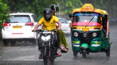 दिल्ली-एनसीआर में हुई बारिश : उमस से राहत, वायु गुणवत्ता में भी सुधार