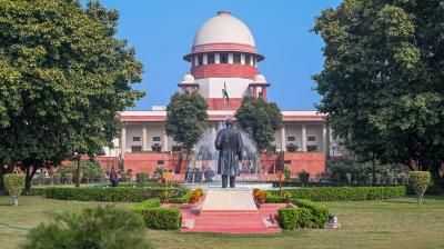 सरकारी स्कूलों में बाहरी लोगों के जाने और वीडियोग्राफी पर रोक के