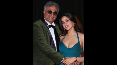 बोनी कपूर ने बेटी जाह्नवी कपूर के साथ अपने सिग्नेचर लुक्स के ‘पिछले कुछ हफ्तों’ की झलक साझा की