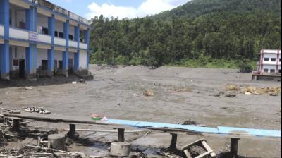नेपाल में ग्लेशियल झीलें फटने का खतरा बढ़ा, 47 लेक्स से कभी भी आ सकती है तबाही