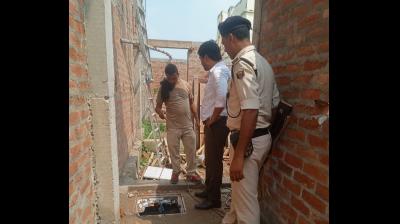 बिहार के गोपालगंज में सेफ्टिक टैंक में चार श्रमिक फंसे, दम घुटने से