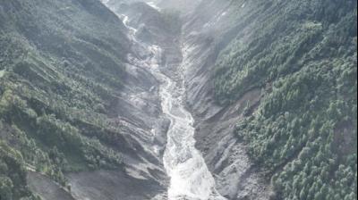 एक और झील फटने की आशंका के चलते नेपाल में बाढ़ की चेतावनी जारी,